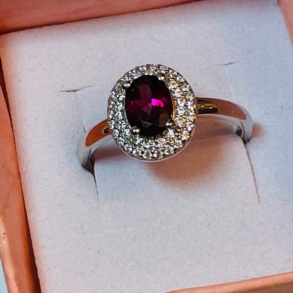 New Sterling Garnet Ring - Picture 2 of 5